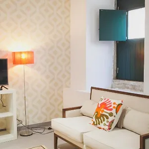 Apartment Loving Chiado, Lisbon